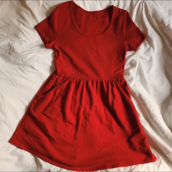 Forever 21 Dresses & Skirts - Forever 21 Adorable Red Holiday Dress
